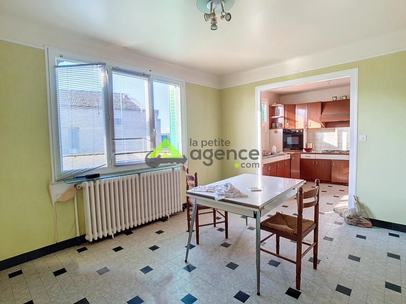 Maison - 231 m² - 8 pièces