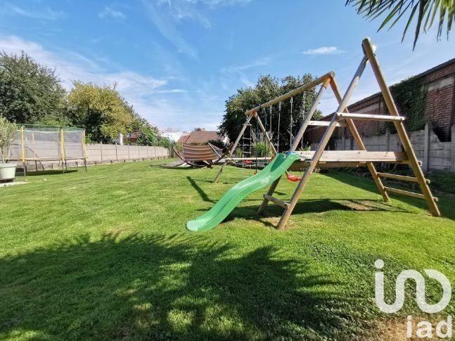 Maison - 235 m² - 8 pièces