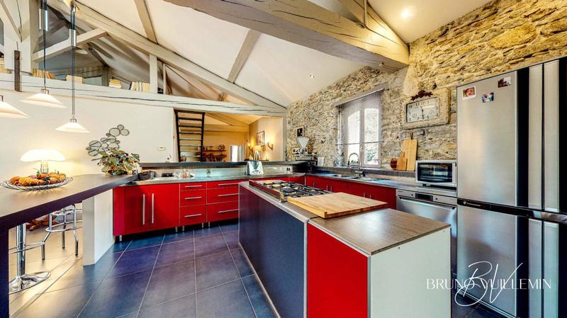 Demeure - 500 m² - 15 pièces