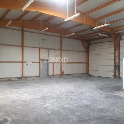 Entrepôt - 260 m² - 5 pièces