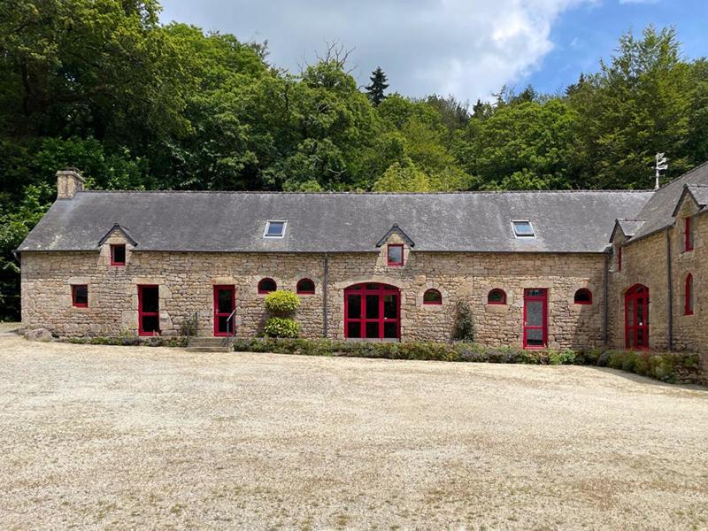 Propriété - 890 m² - 26 pièces