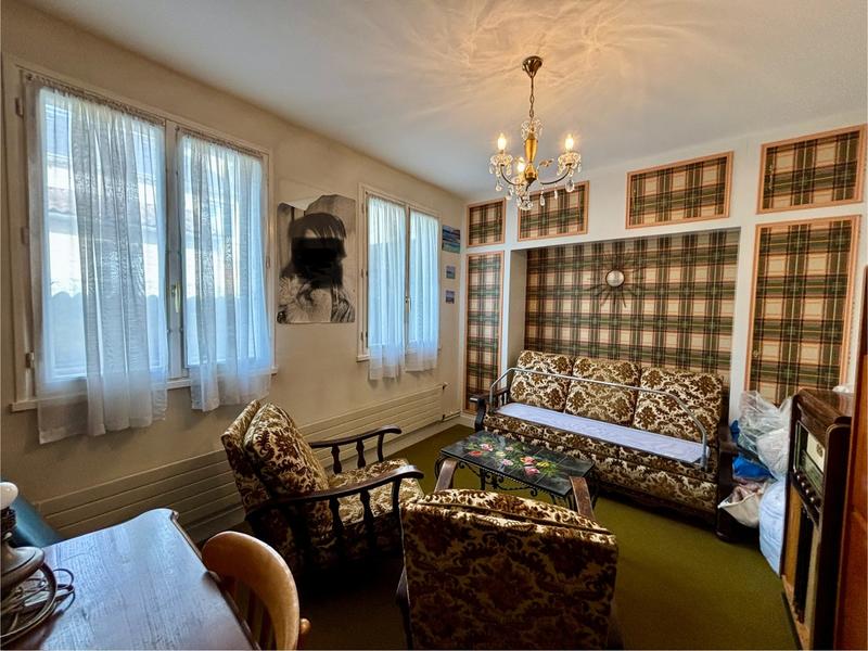 Maison - 204 m² - 8 pièces