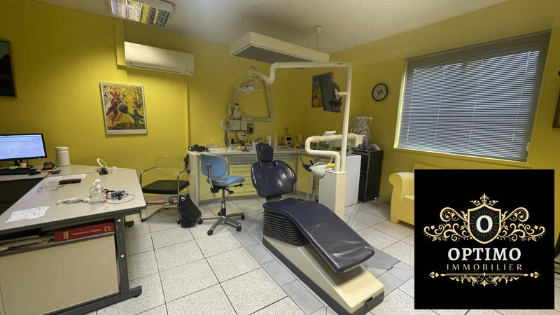 Local d'activités - 80 m² - 4 pièces