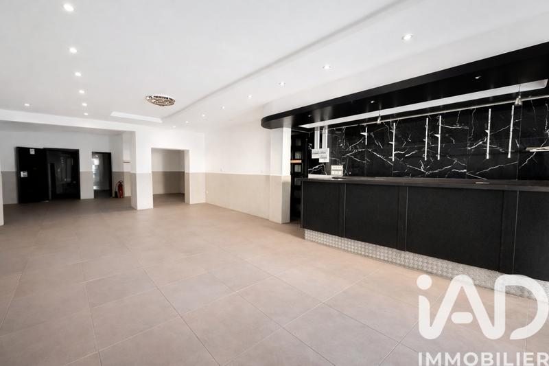 Maison - 185 m² - 5 pièces
