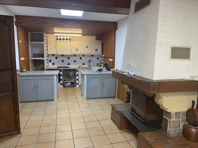 Maison - 261 m² - 7 pièces