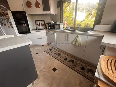 Villa - 200 m² - 6 pièces