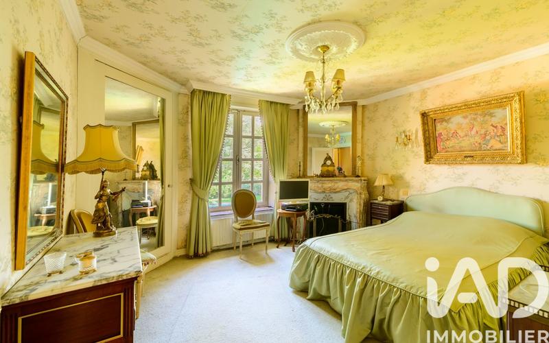 Maison - 252 m² - 7 pièces