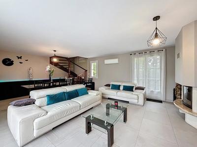 Maison - 118 m² - 5 pièces