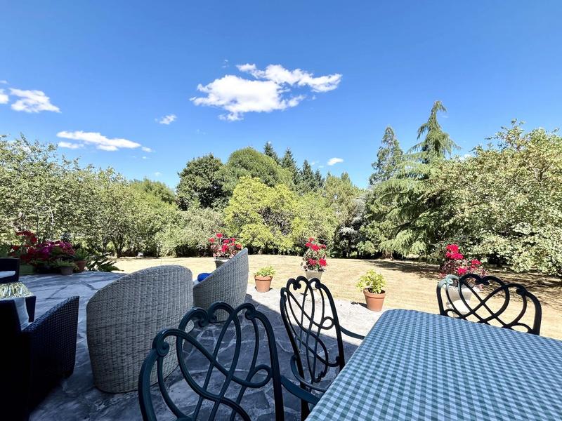 Maison - 285 m² - 8 pièces