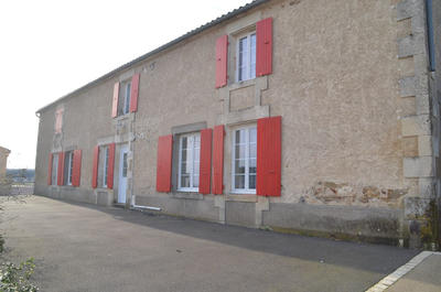 Maison - 261 m² - 7 pièces