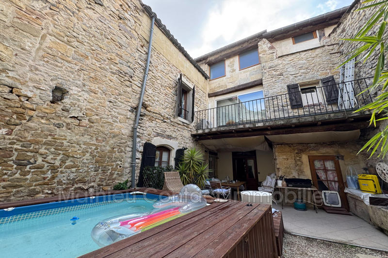 Maison - 314 m² - 10 pièces