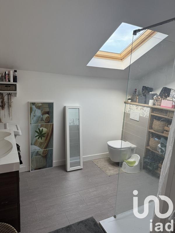 Maison - 99 m² - 5 pièces