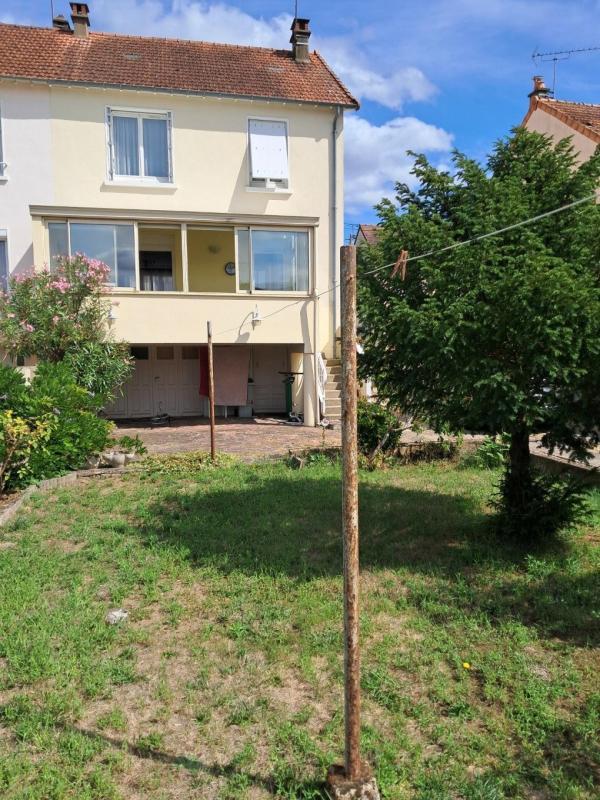 Maison de ville - 85 m² - 4 pièces