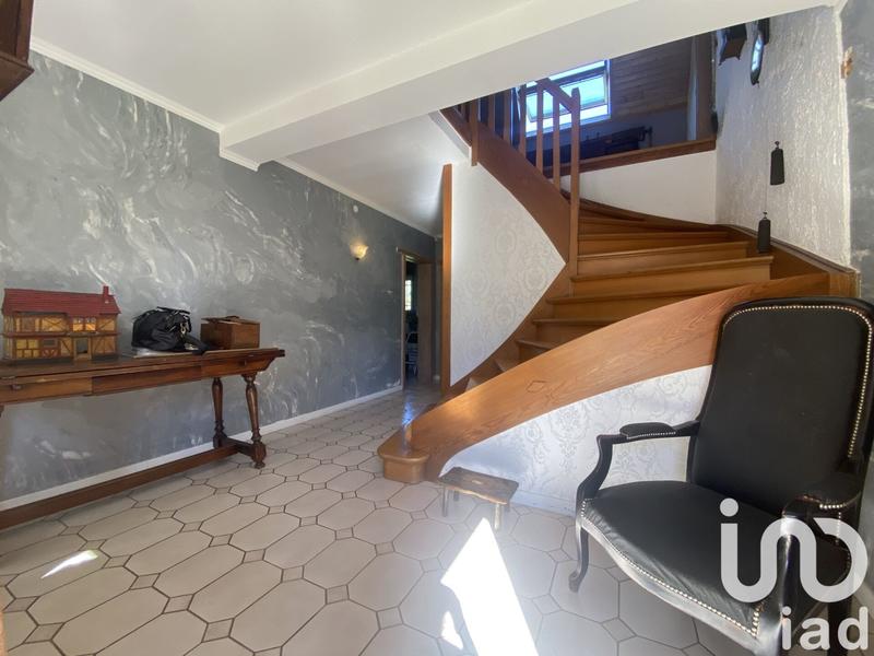 Maison - 217 m² - 8 pièces