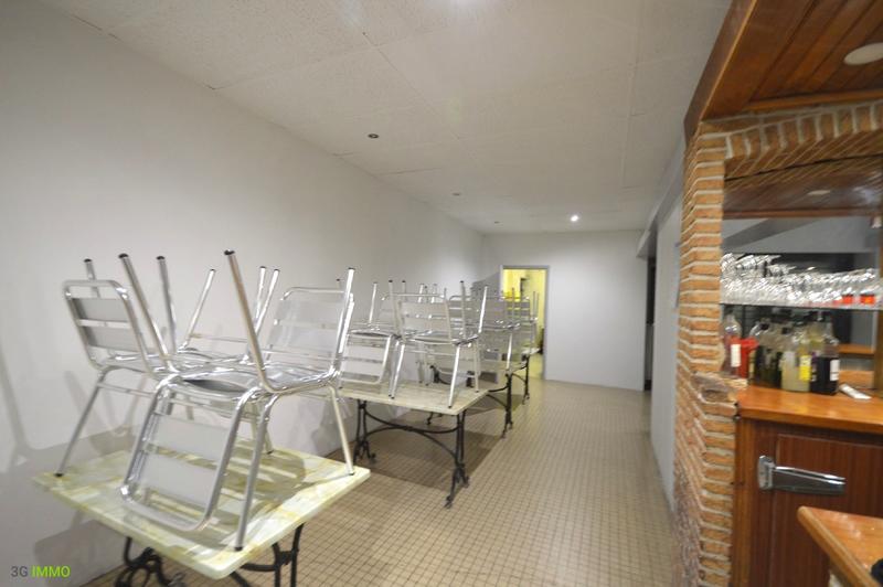 Local commercial - 150 m² - 2 pièces