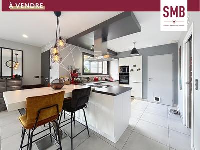 Maison - 101 m² - 5 pièces