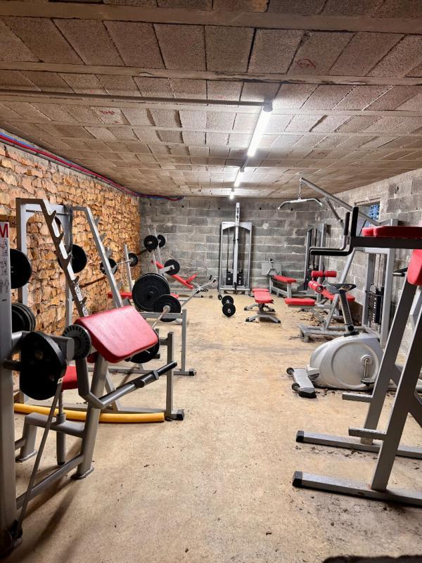 Demeure - 230 m² - 6 pièces