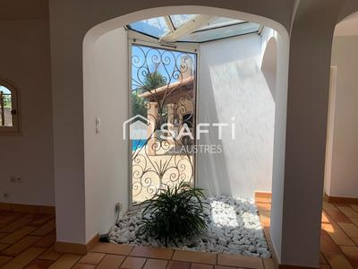 Maison - 186 m² - 6 pièces