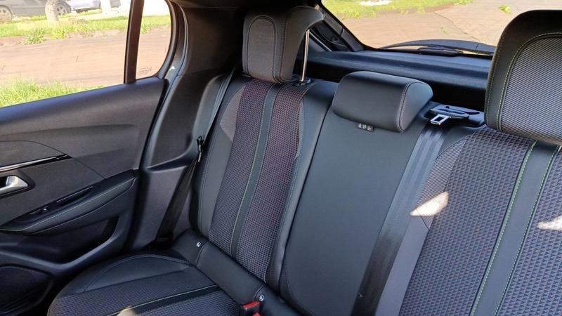 Peugeot 208 1.2 PureTech 100 Gt