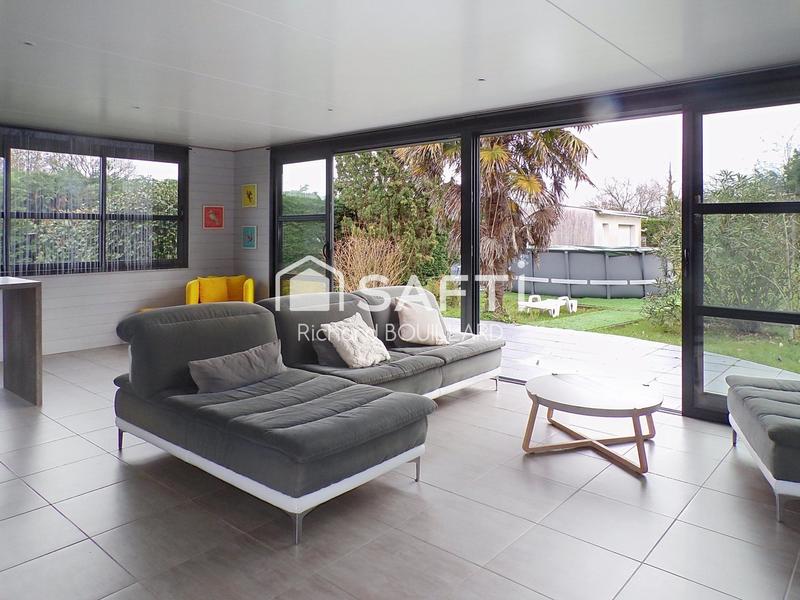 Maison - 172 m² - 9 pièces