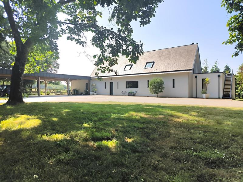 Maison contemporaine - 209 m² - 7 pièces