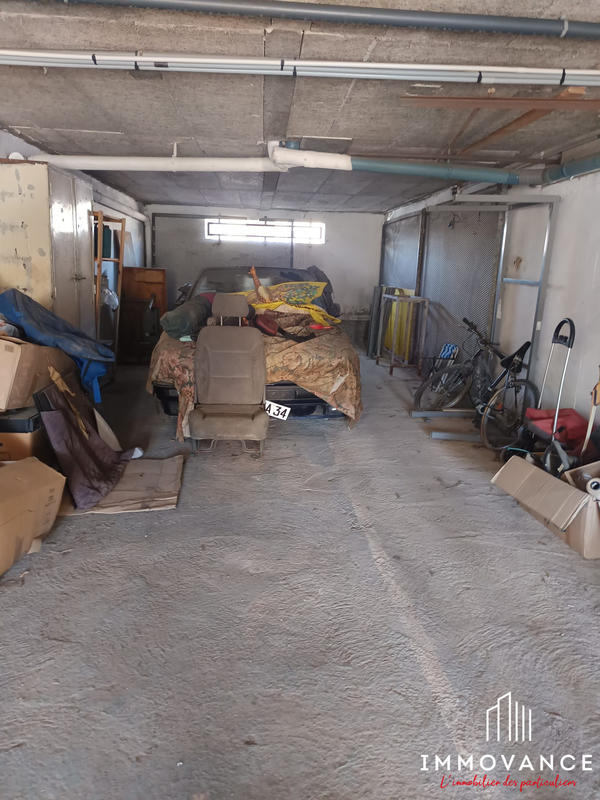 Parking / Garage - 56 m²