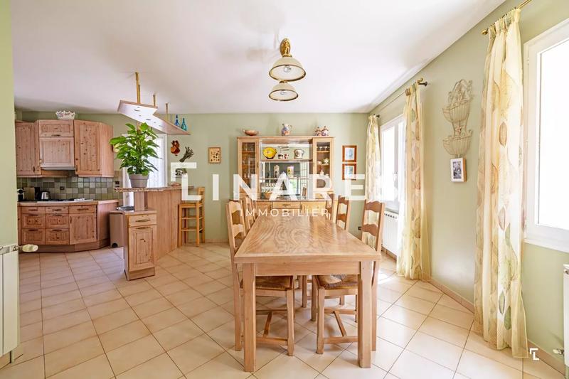 Maison - 190 m² - 5 pièces