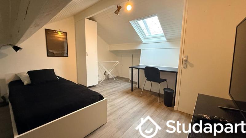 Chambre - 10 m² - 1 pièce