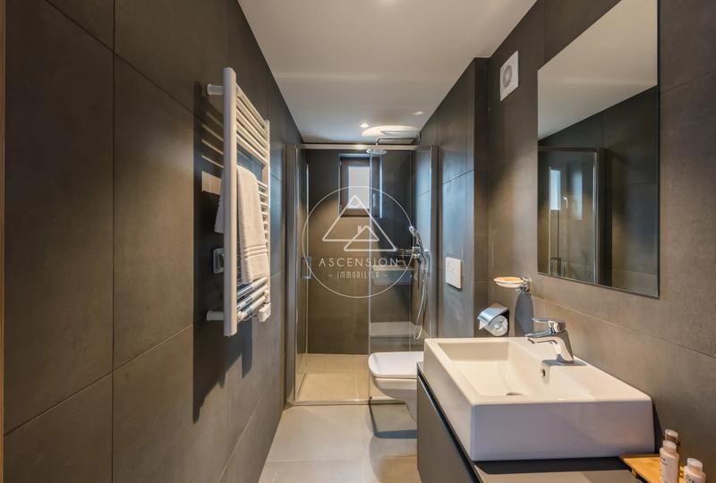 Appartement - 114 m² - 4 pièces