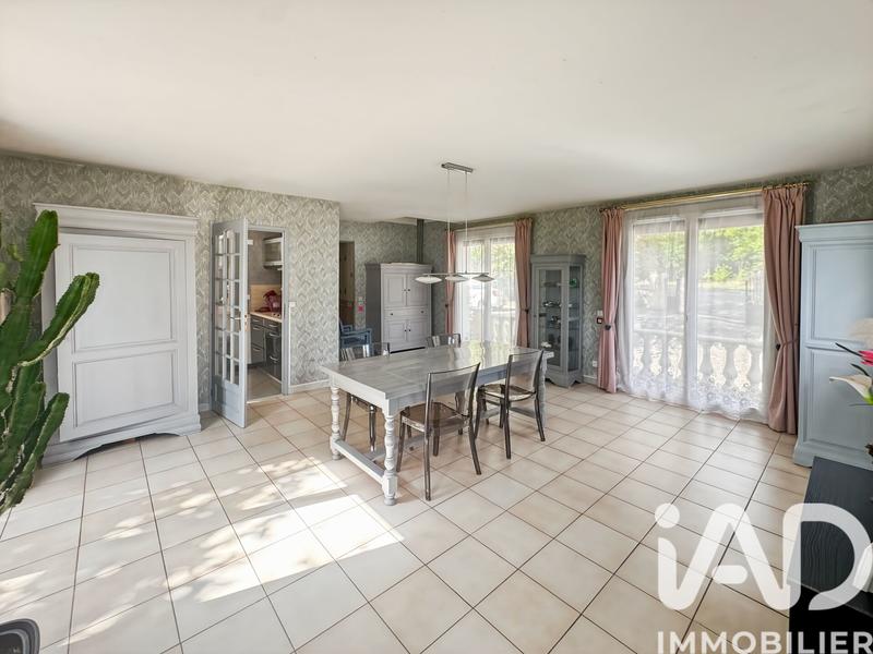 Maison - 190 m² - 8 pièces