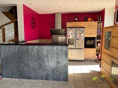 Maison de bourg - 200 m² - 9 pièces