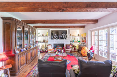 Villa - 250 m² - 7 pièces