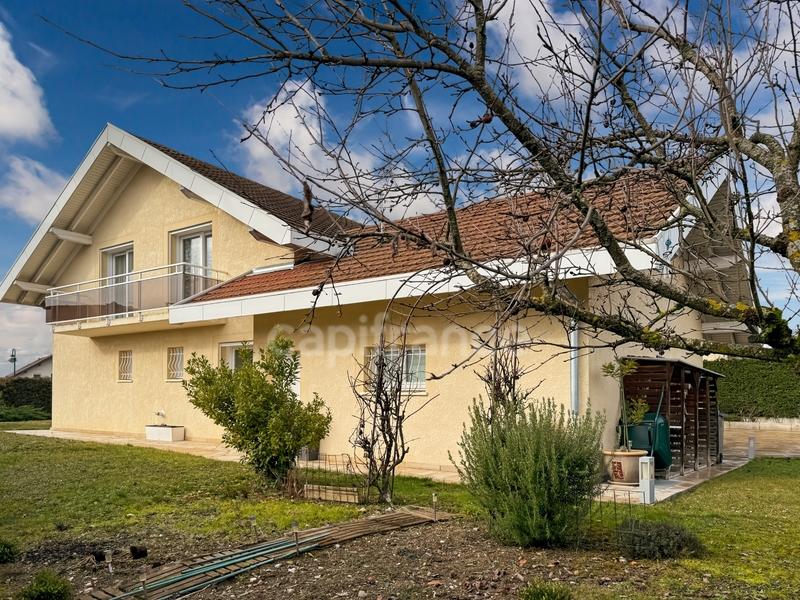 Maison - 179 m² - 8 pièces