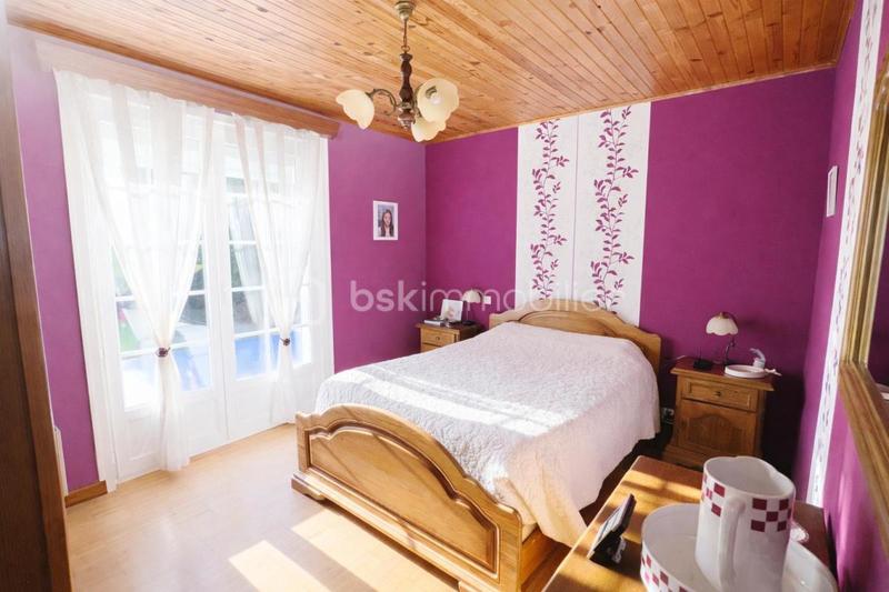 Propriété - 100 m² - 5 pièces