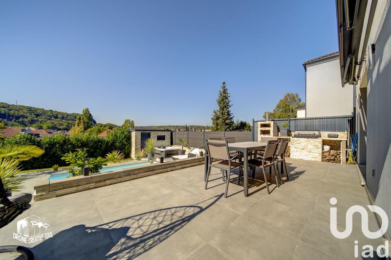 Maison - 106 m² - 5 pièces