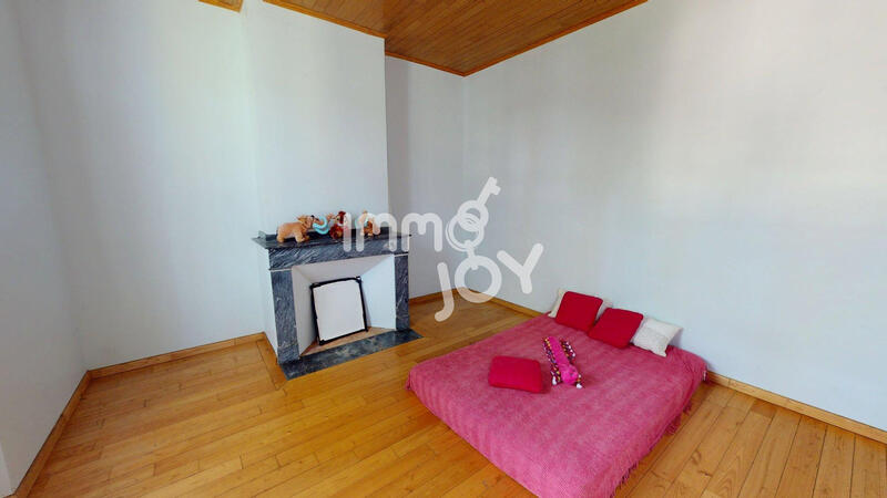 Maison - 178 m² - 7 pièces