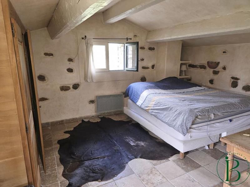 Maison en pierre - 170 m² - 6 pièces