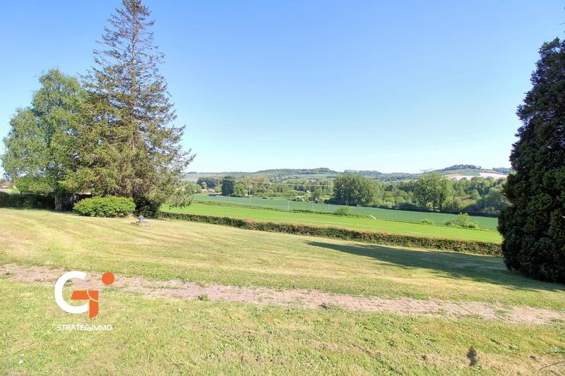 Maison - 235 m² - 8 pièces