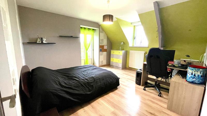 Maison - 181 m² - 6 pièces