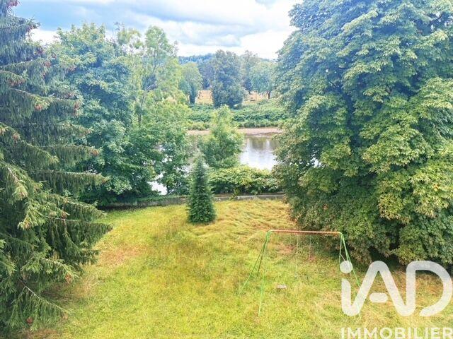 Maison - 201 m² - 7 pièces