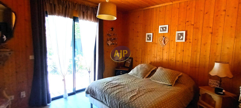 Villa - 200 m² - 7 pièces