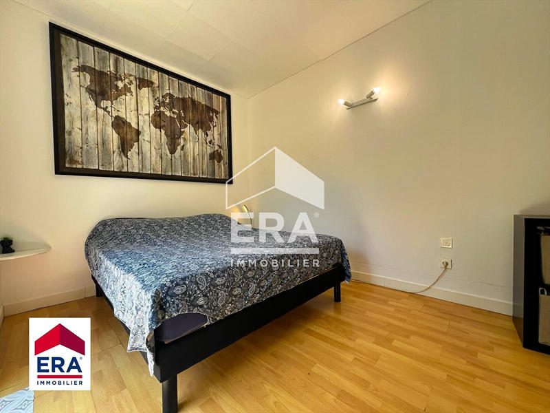 Maison - 355 m² - 10 pièces