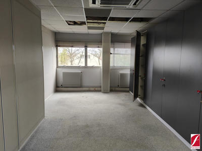Bureau - 575 m²