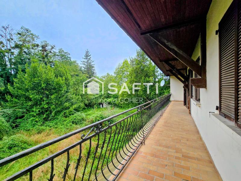 Maison - 180 m² - 7 pièces