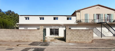 Maison - 180 m² - 5 pièces