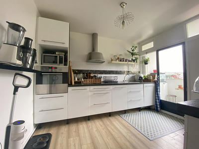 Appartement - 94 m² - 5 pièces