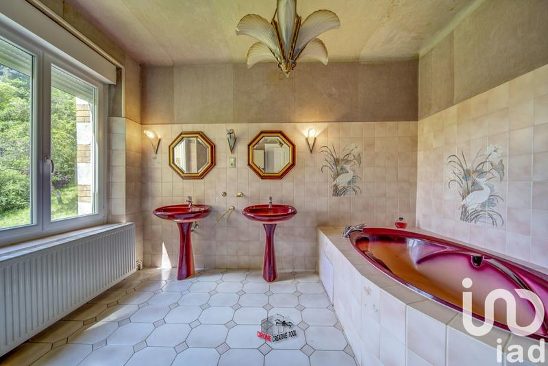 Maison - 193 m² - 8 pièces