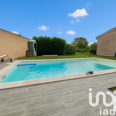 Maison - 99 m² - 5 pièces