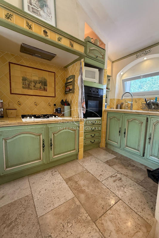 Maison - 252 m² - 8 pièces