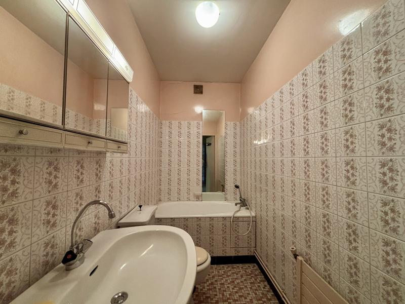 Maison - 204 m² - 8 pièces